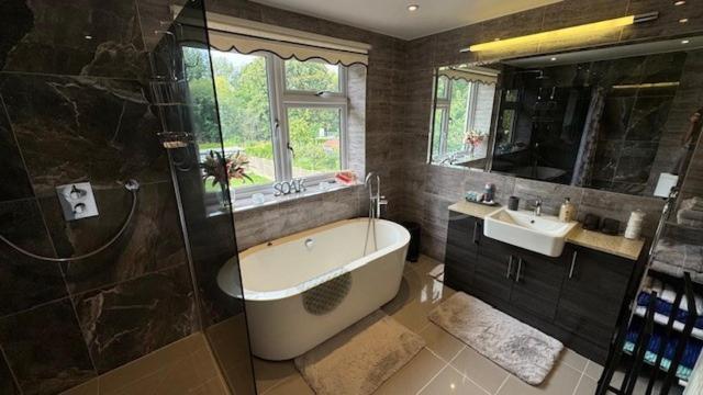Stunning Double Bedroom Greenwich London With Private Bathroom 외부 사진