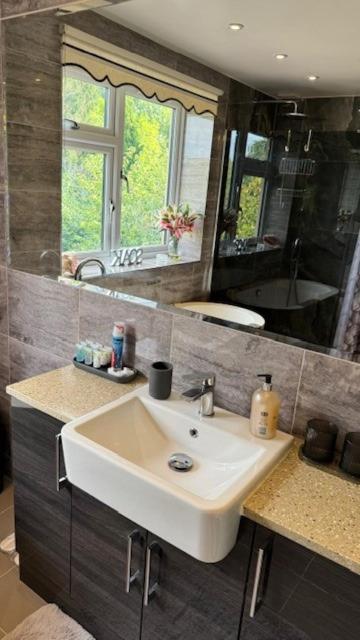 Stunning Double Bedroom Greenwich London With Private Bathroom 외부 사진